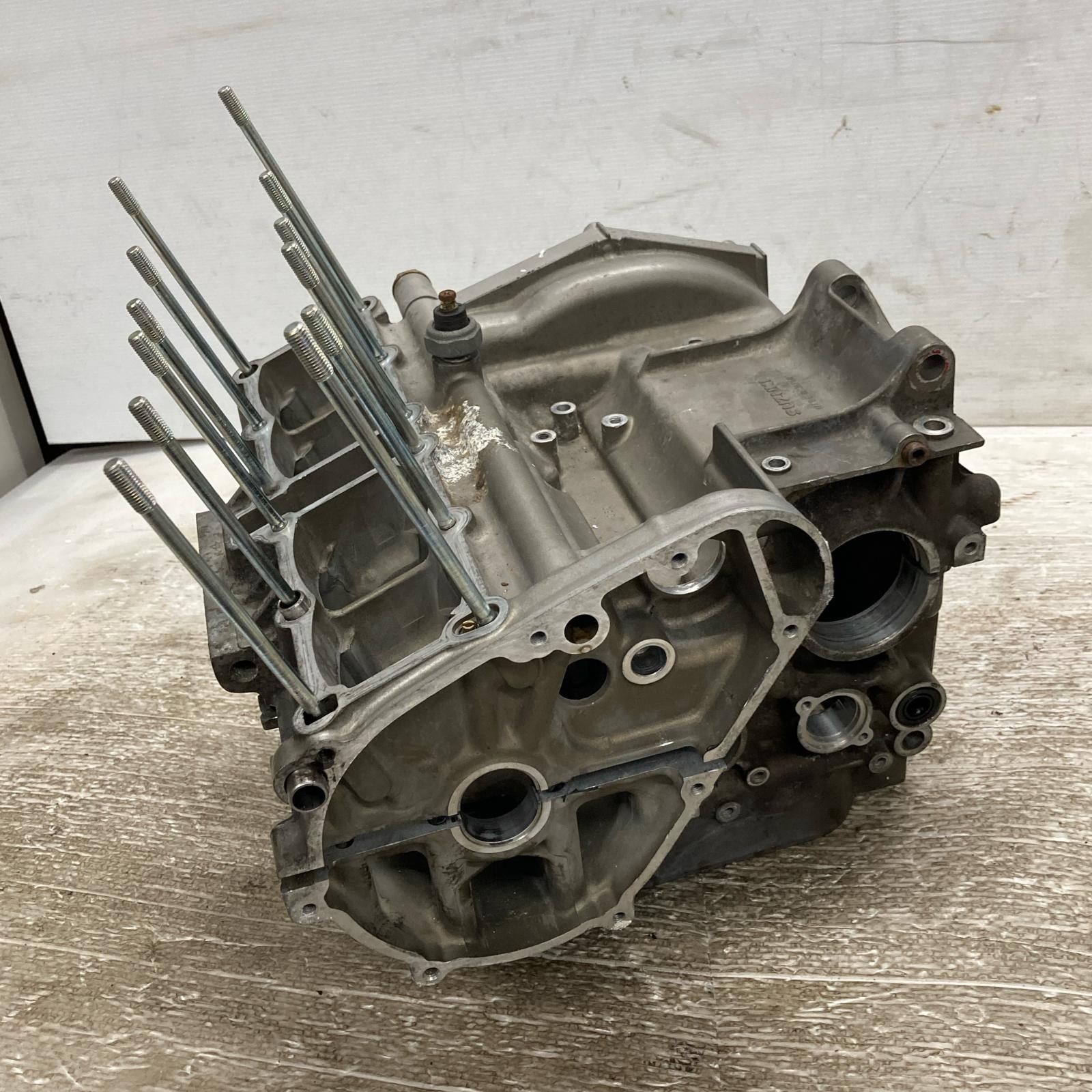 SUZUKI バンディット250 GJ74A クランクケース スズキ BRIGHTFACE_UK