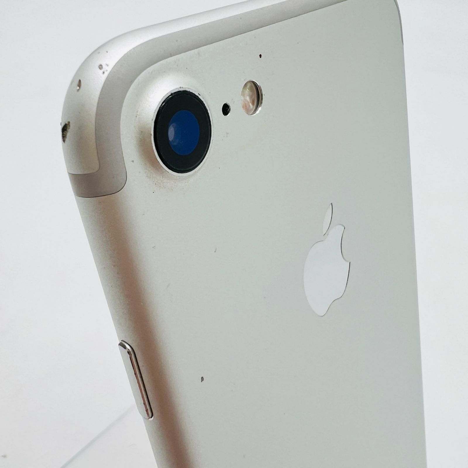 au iPhone7 32GB シルバー MNCF2J/A SIMロック解除済み 利用制限 au iPhone7 32GB シルバー MNCF2J/A SIMロック解除済み 利用制限