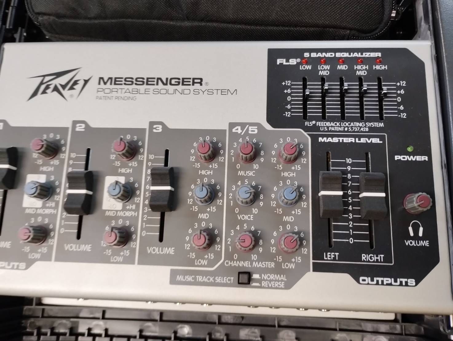Messenger M100