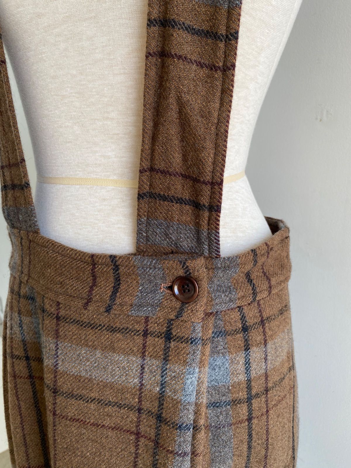 ウールツィードチェックサスペンダースカート