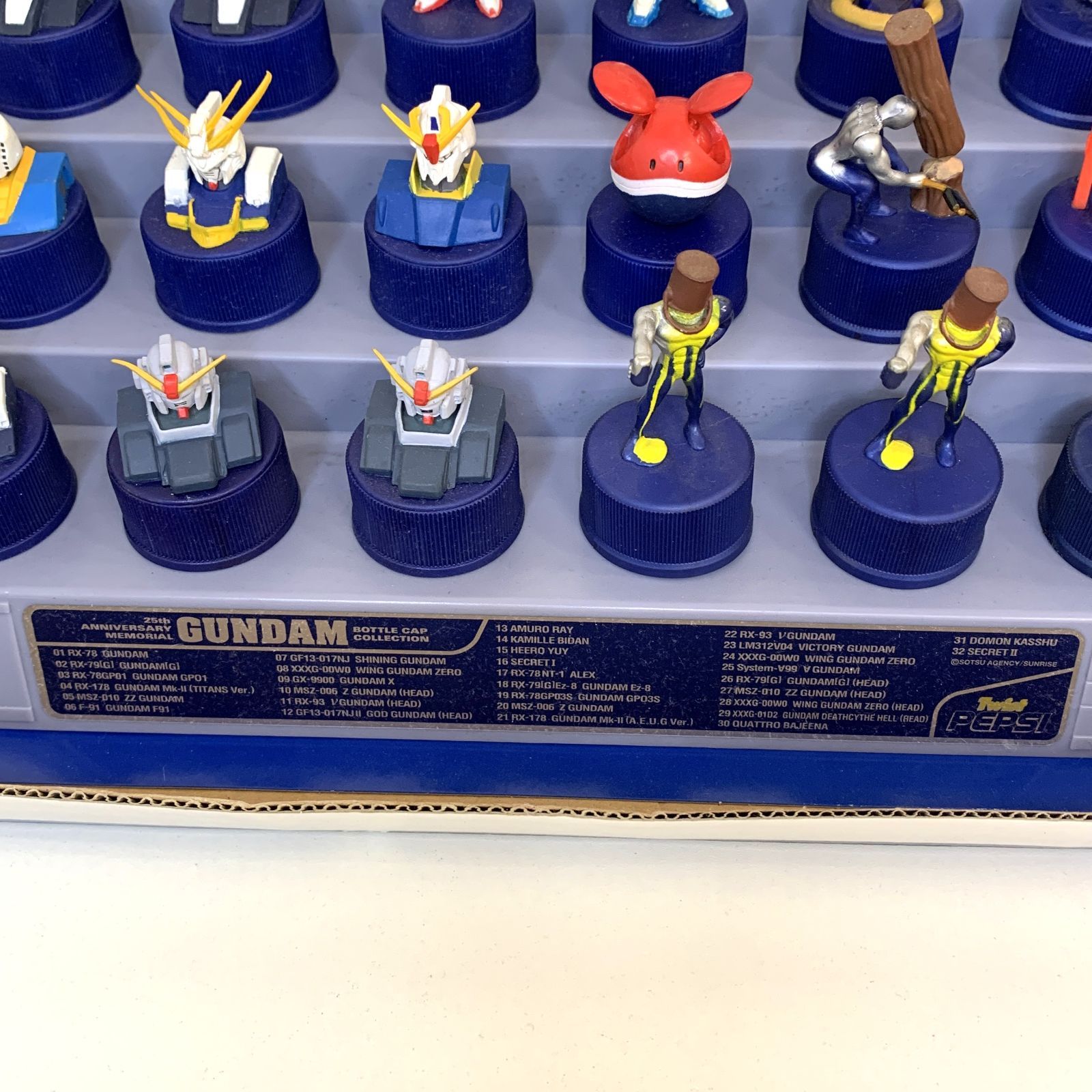 現状品】PEPSI×GUNDAM 32体 ペットボトルキャップコレクション
