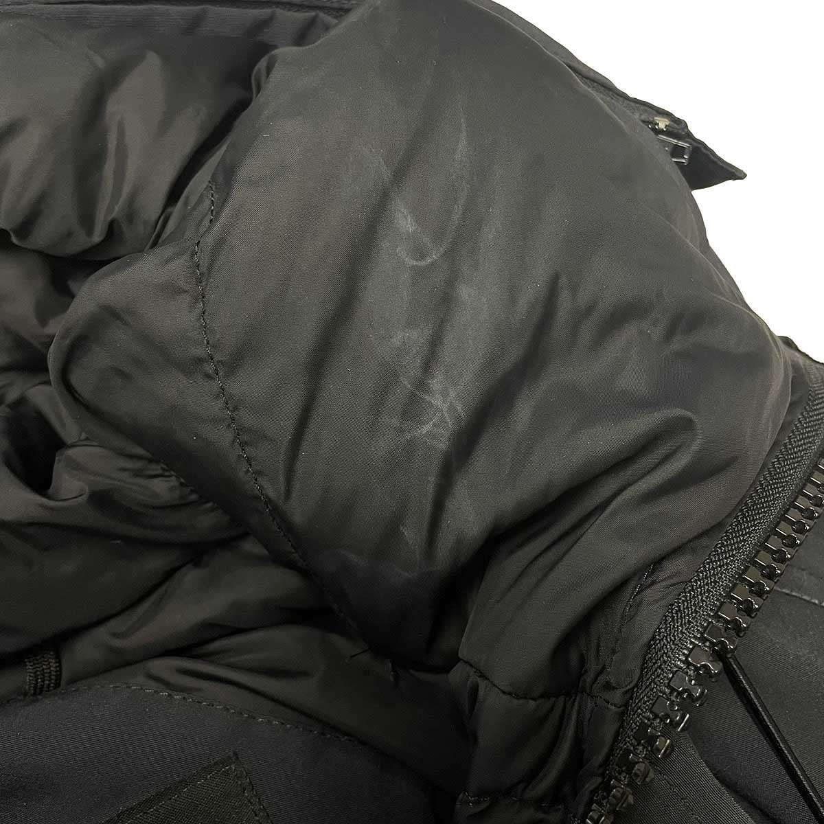 ダウンジャケット