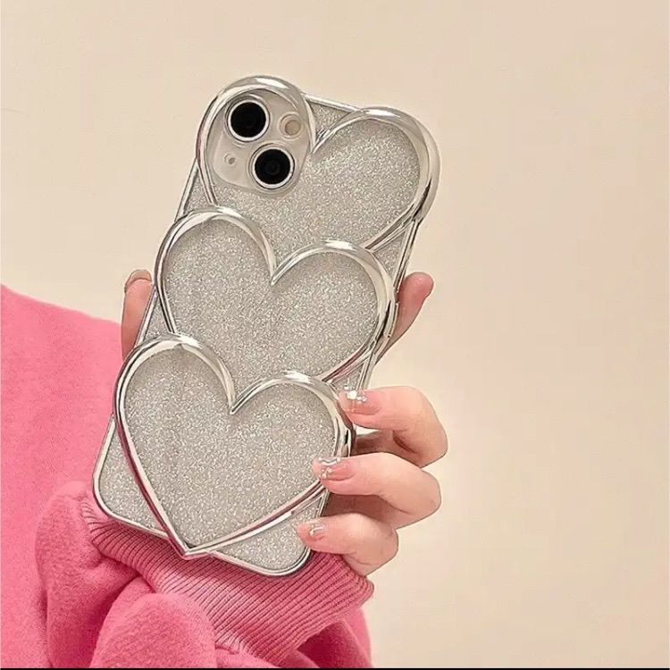 iPhone16 ケース　ハート　キラキラ　シルバー　韓国　大人可愛い 人気 iPhone16 ケース ハート キラキラ シルバー 韓国 大人可愛い 人気