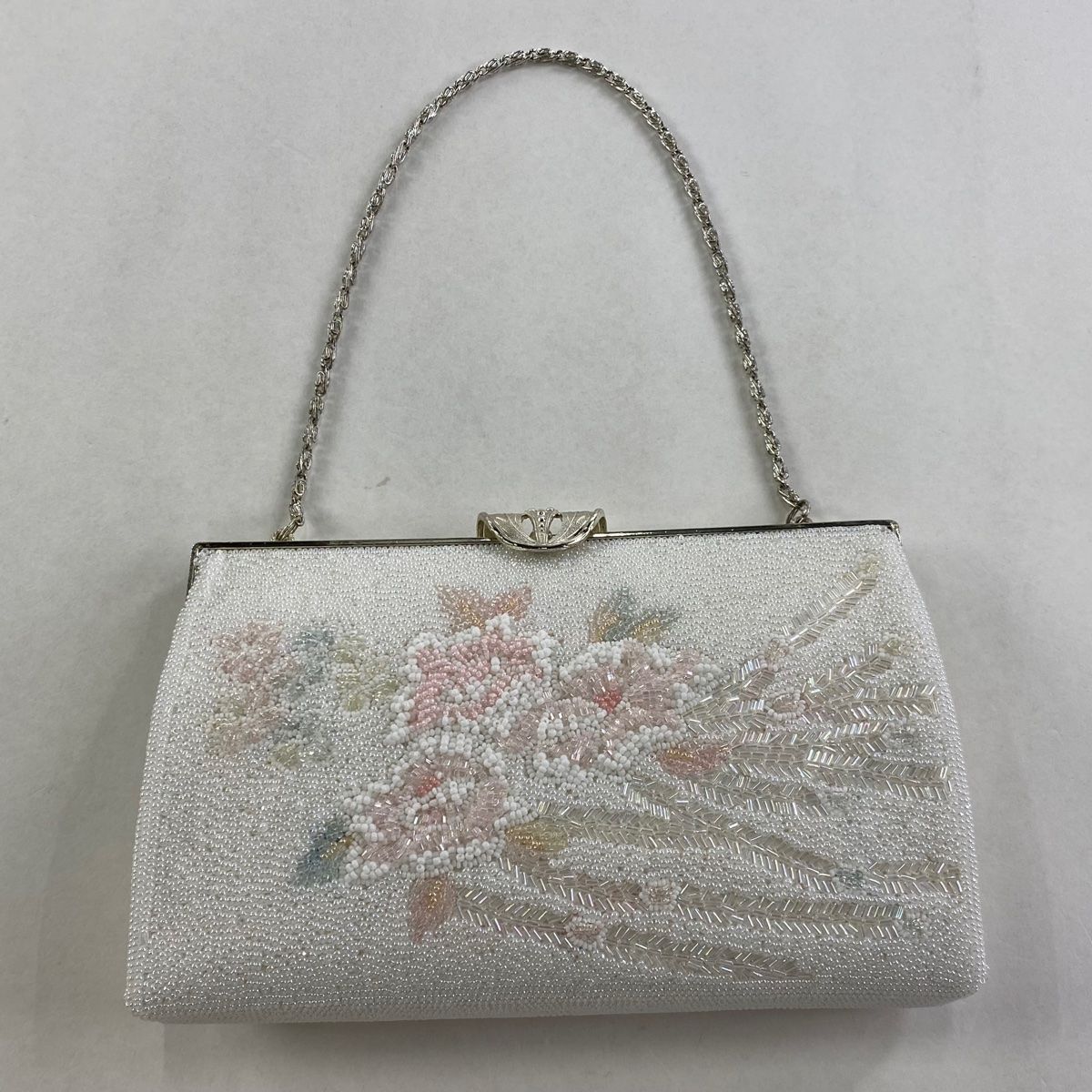 和装バッグ 秀品 ビーズバッグ フォーマル 草花 羽 白 ビーズ 和装小物