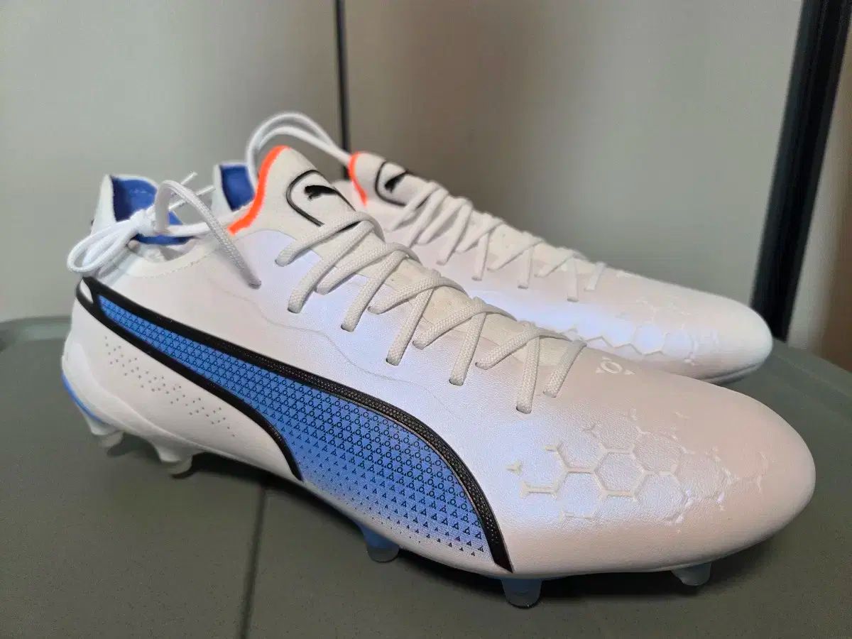 プーマキングアルティメットFG/AG 27.5 サッカースパイク プーマキング