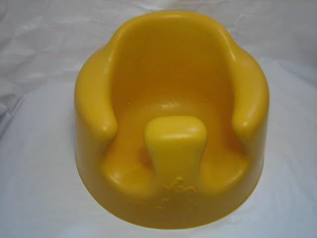 バンボ Bumbo ベビーソファ プレートレイセット｜ミモザイエロー｜ 腰ベルト付き