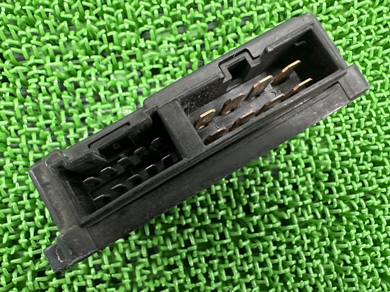 ZX-10 ヒューズボックス 26021-1063 カワサキ 純正 中古 バイク 部品