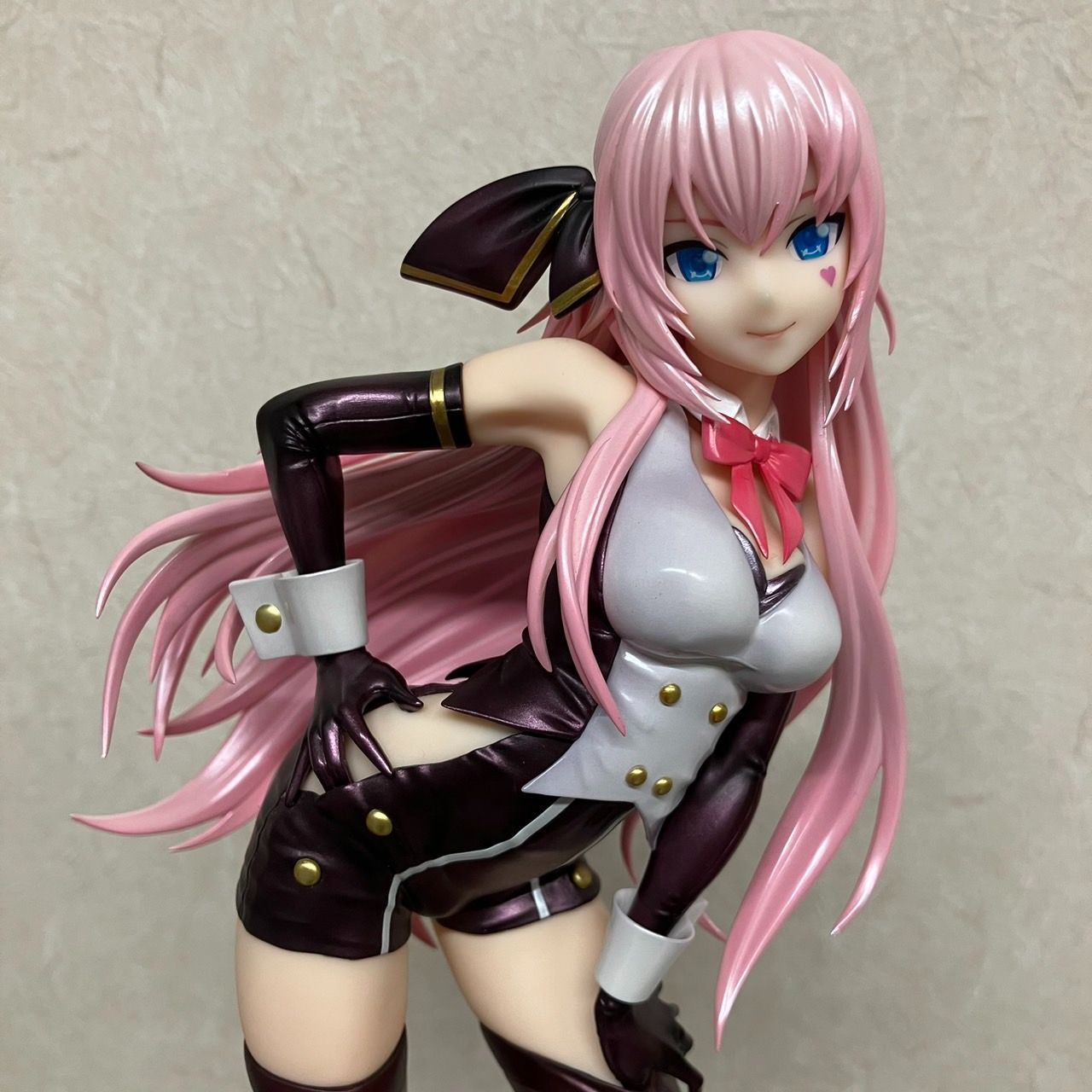 巡音ルカ テンプテーション Ver. 1/7 スケール フィギュア