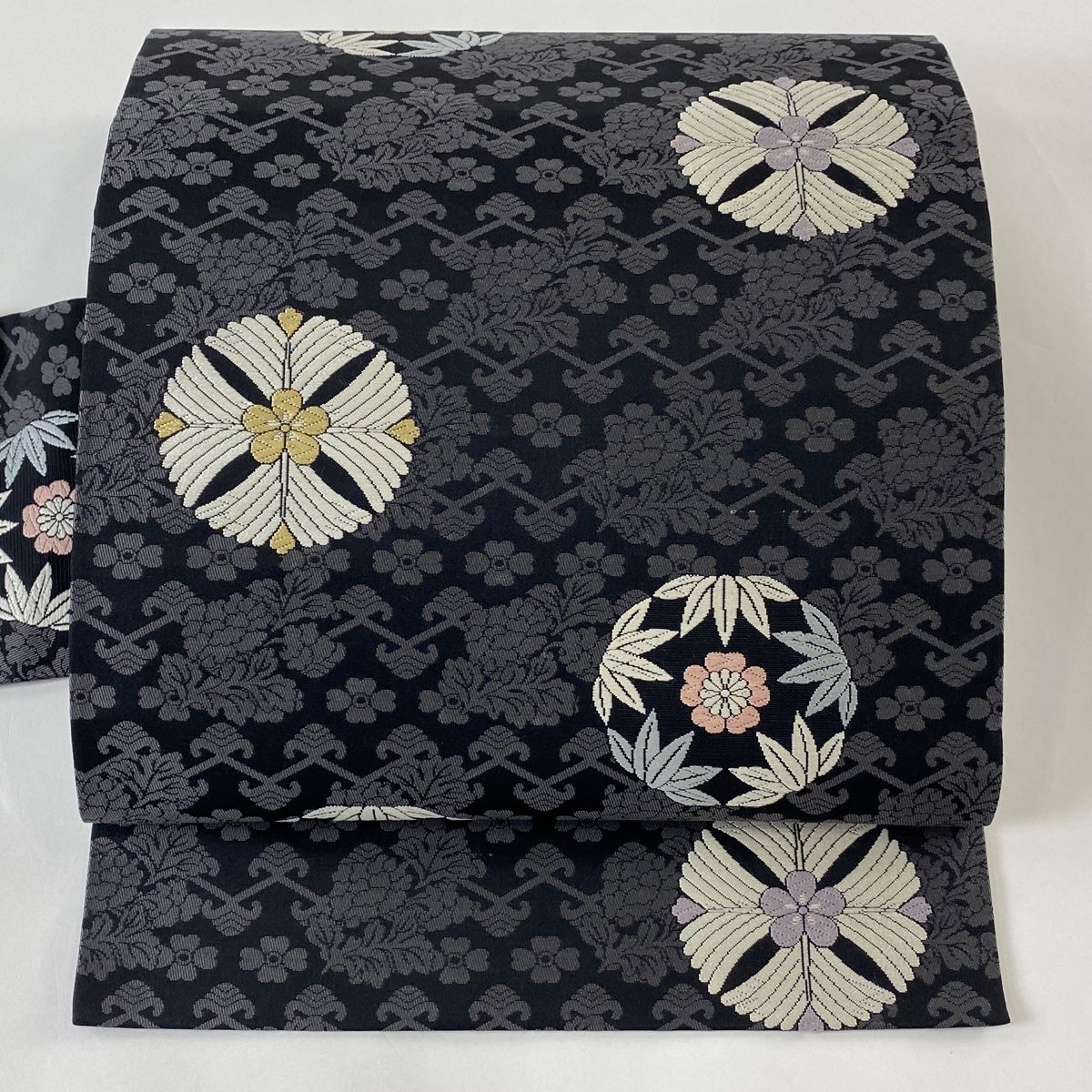 名古屋帯 名品 松竹梅 草花 唐織 黒 正絹 【中古】 - メルカリ