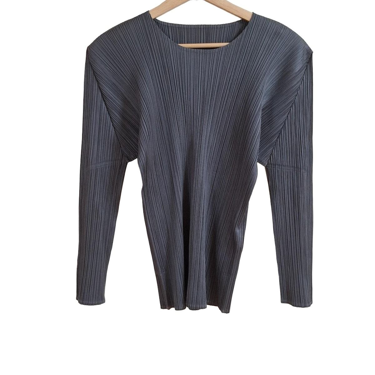 ISSEY MIYAKE イッセイミヤケ 長袖 カットソー  サイズ:3  ブルー シルクウール レディース  トップス Vネック パワーネット ISSEYMIYAKE(イッセイミヤケ) 長袖カットソー サイズM