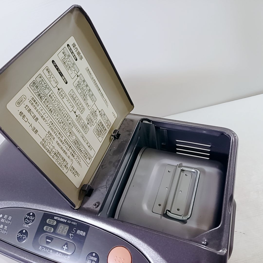 ◇三菱　石油ファンヒーター　型名KD-D301 三菱 石油ファンヒーター 型名KD-D301 - メルカリ