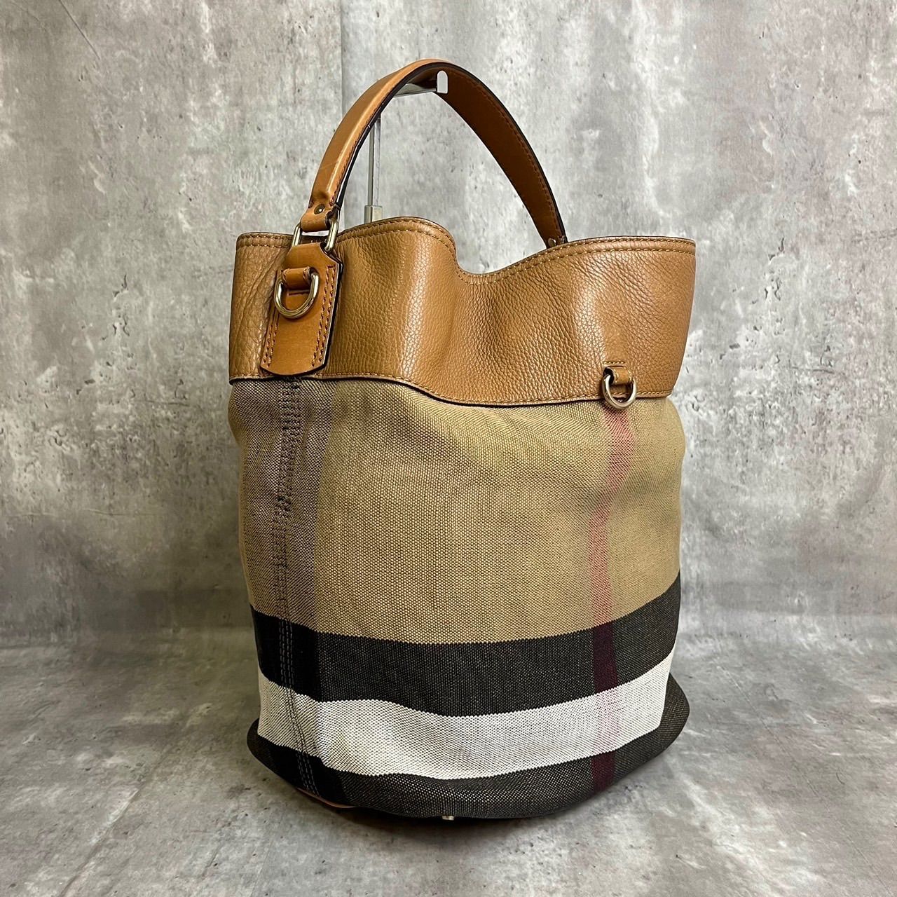 バーバリー ノヴァチェック トートバッグ キャンバス レザー ロゴ