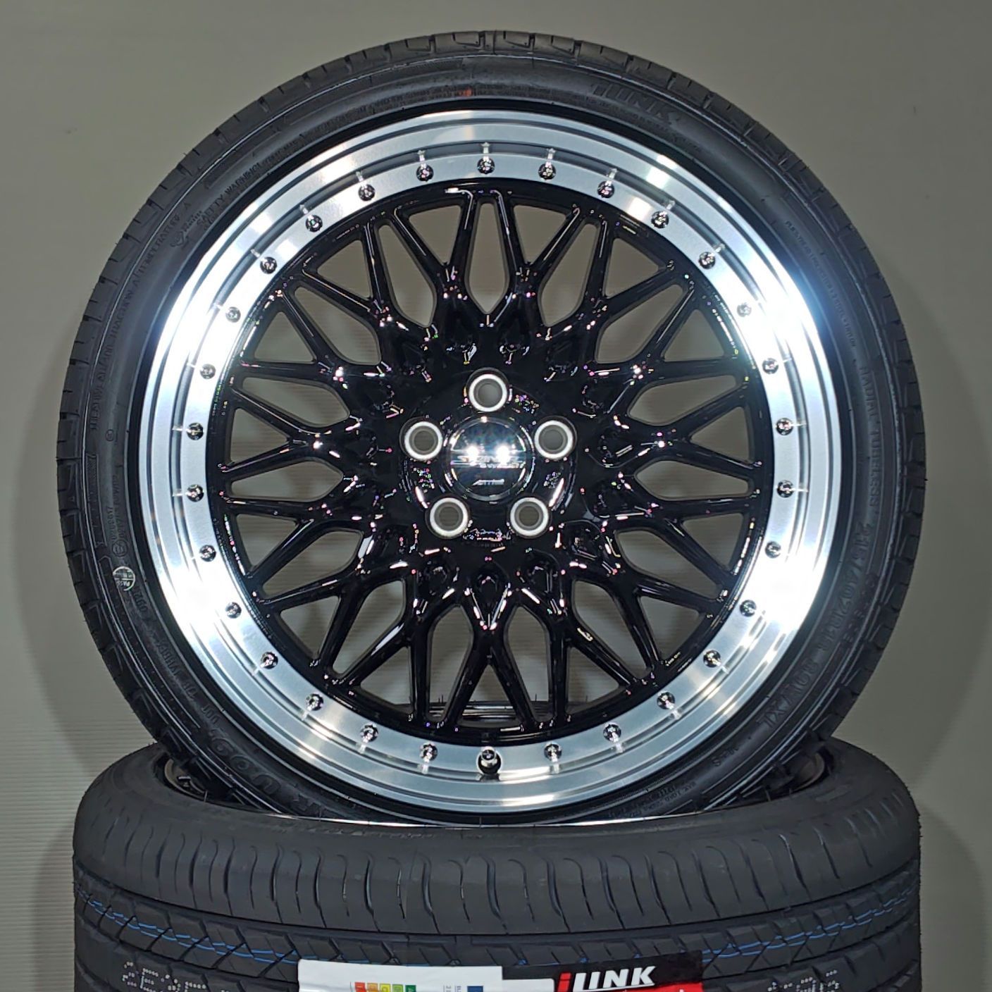 30プリウス 50プリウス用 18インチタイヤセット