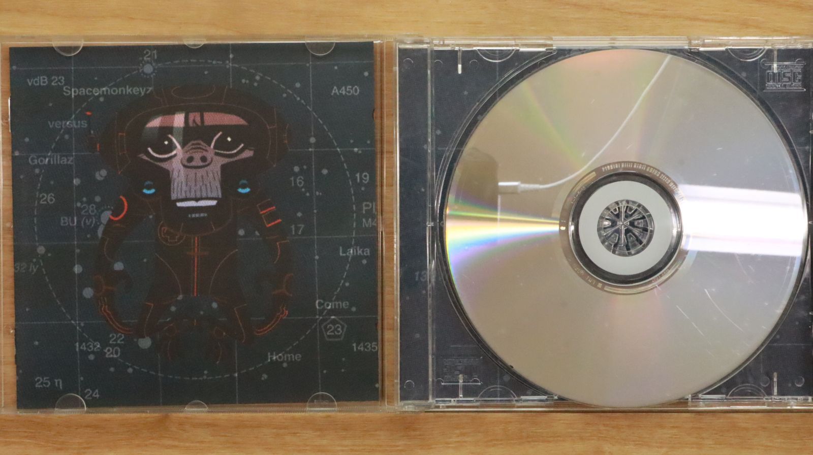 中古CD☆ゴリラズ/GOROLLAZ□ Space Monkeys Vs Gorillaz: Laika Come
