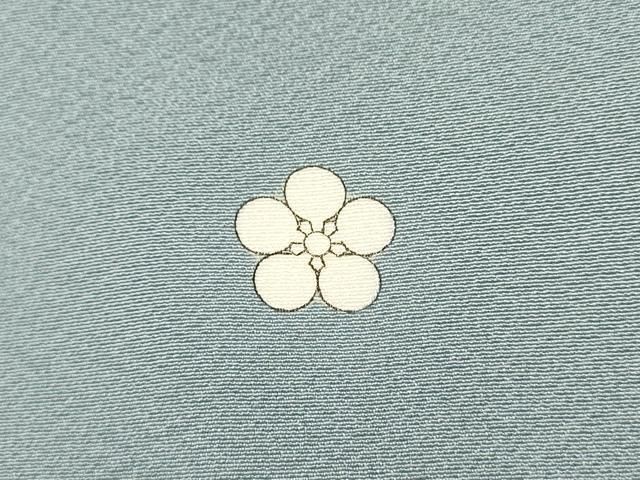 平和屋着物○上質な色無地 雲重ね吉祥花地紋 肌色 正絹 逸品