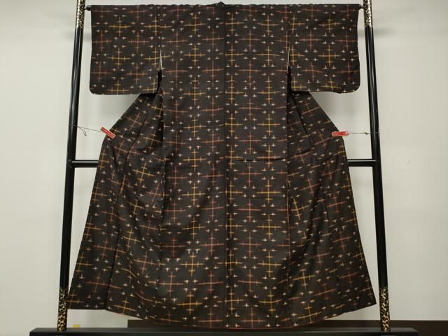 は*ぜ様 国指定重要無形文化財 本場久米島紬 絣文様 正絹 平和屋着物▽国指定重要無形文化財 本場久米島紬 手織 単