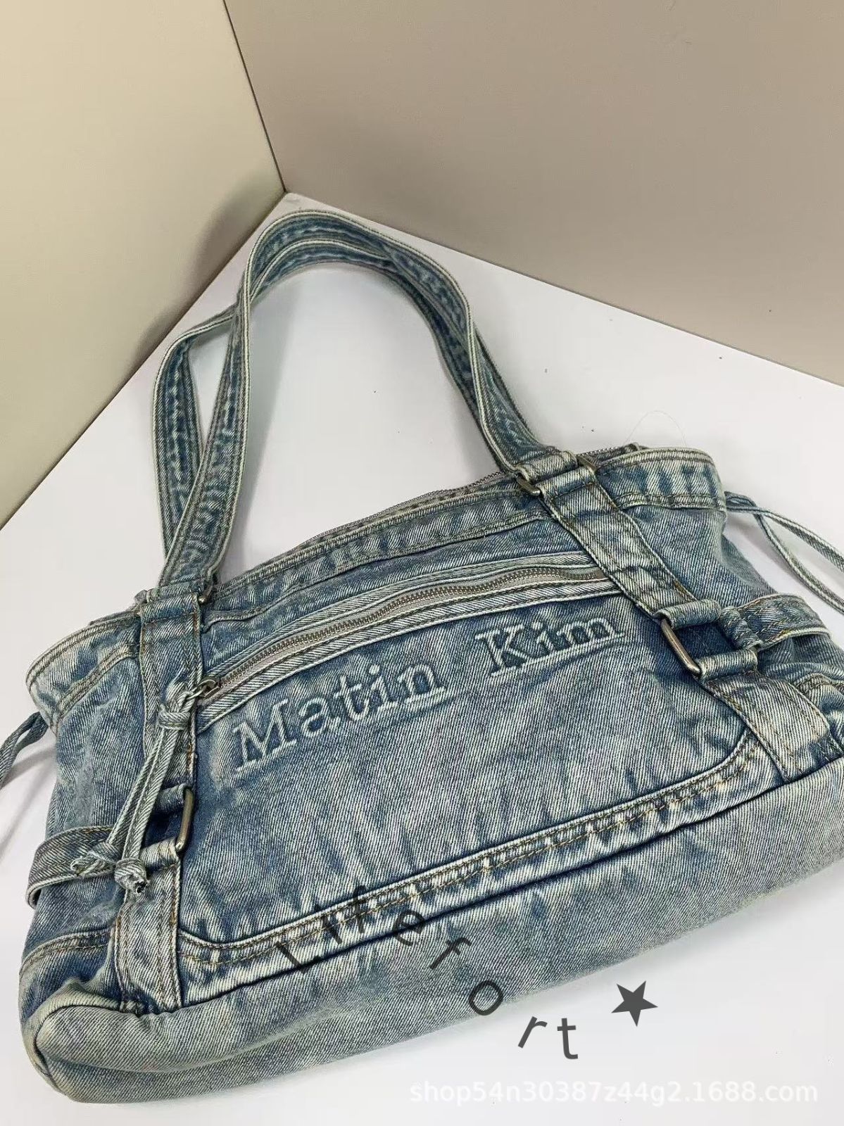 韓国 Matin Kim マーティンキム LOGO WASHED DENIM DUFFEL BAG