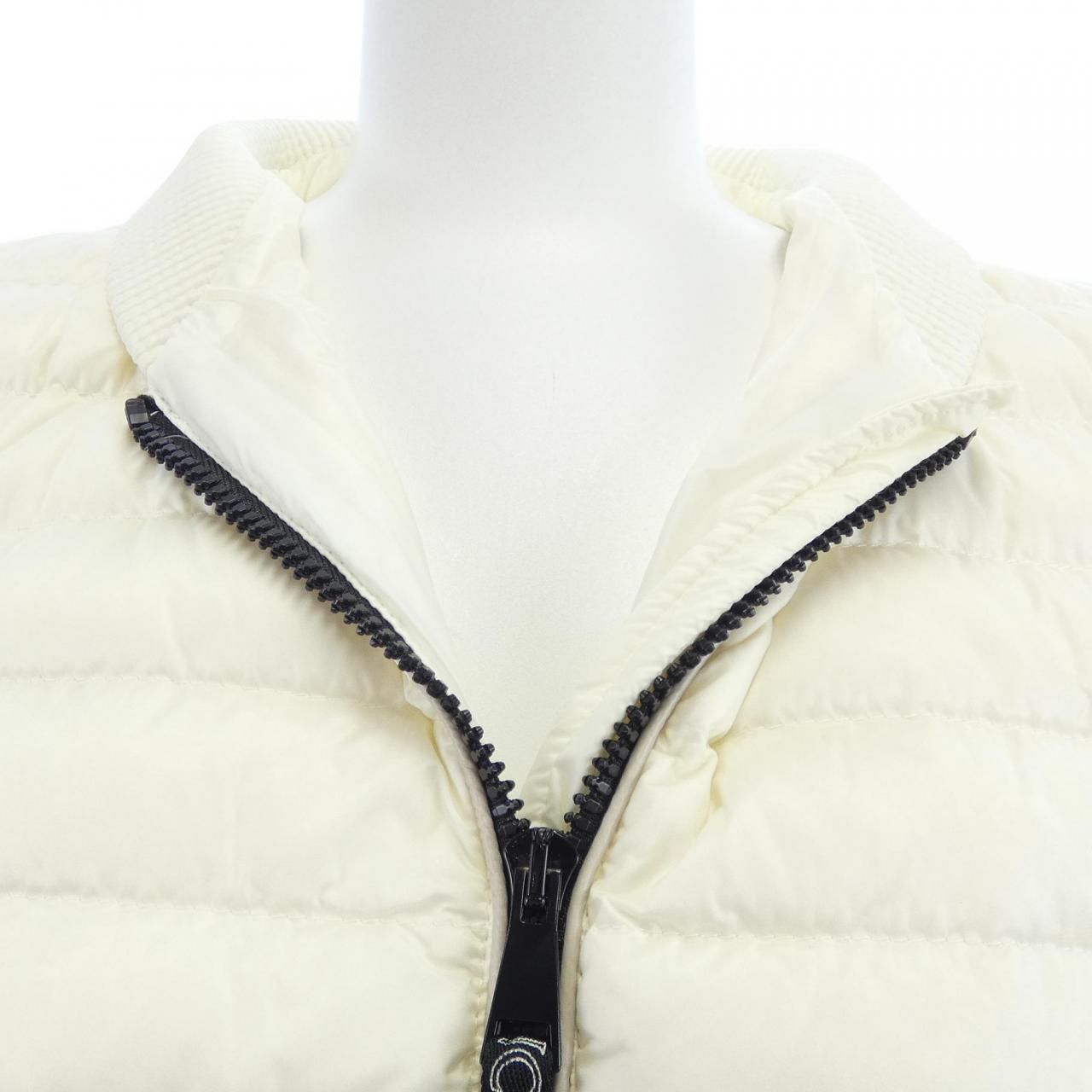 モンクレール MONCLER