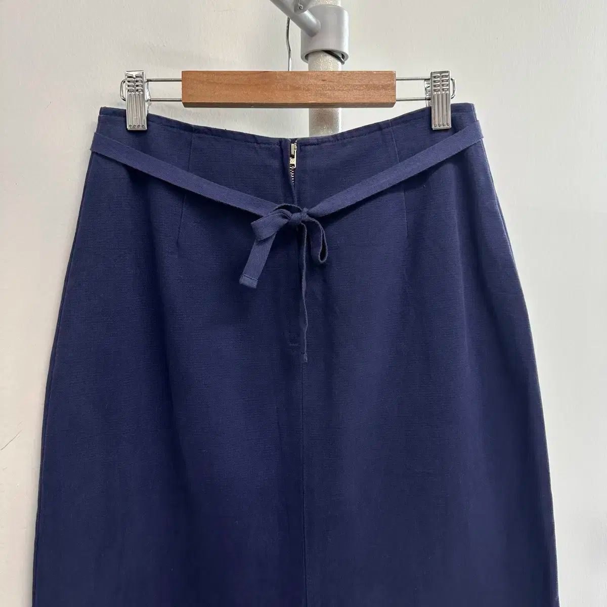 Maison Margiela ロング・マキシ丈スカート 青系 2007425A0140 Maison Margiela（メゾンマルジェラ）ロング・マキシ丈スカート