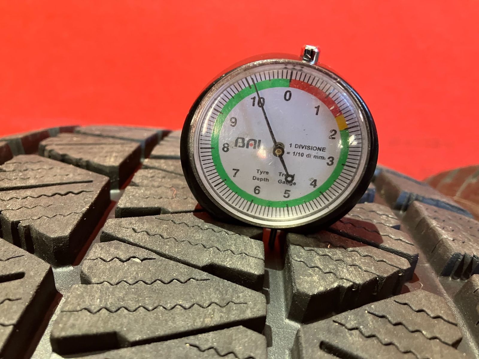 スタッドレスタイヤ 285|50R20 BRIDGESTONE DM-V3 4本SET