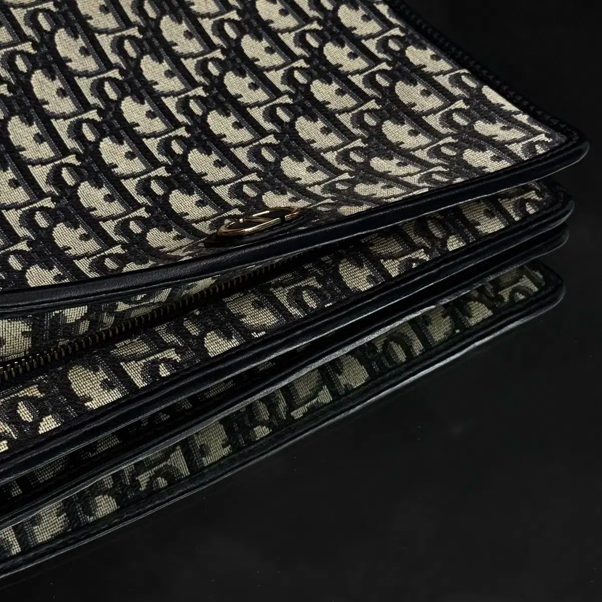 ディオール オブリーク