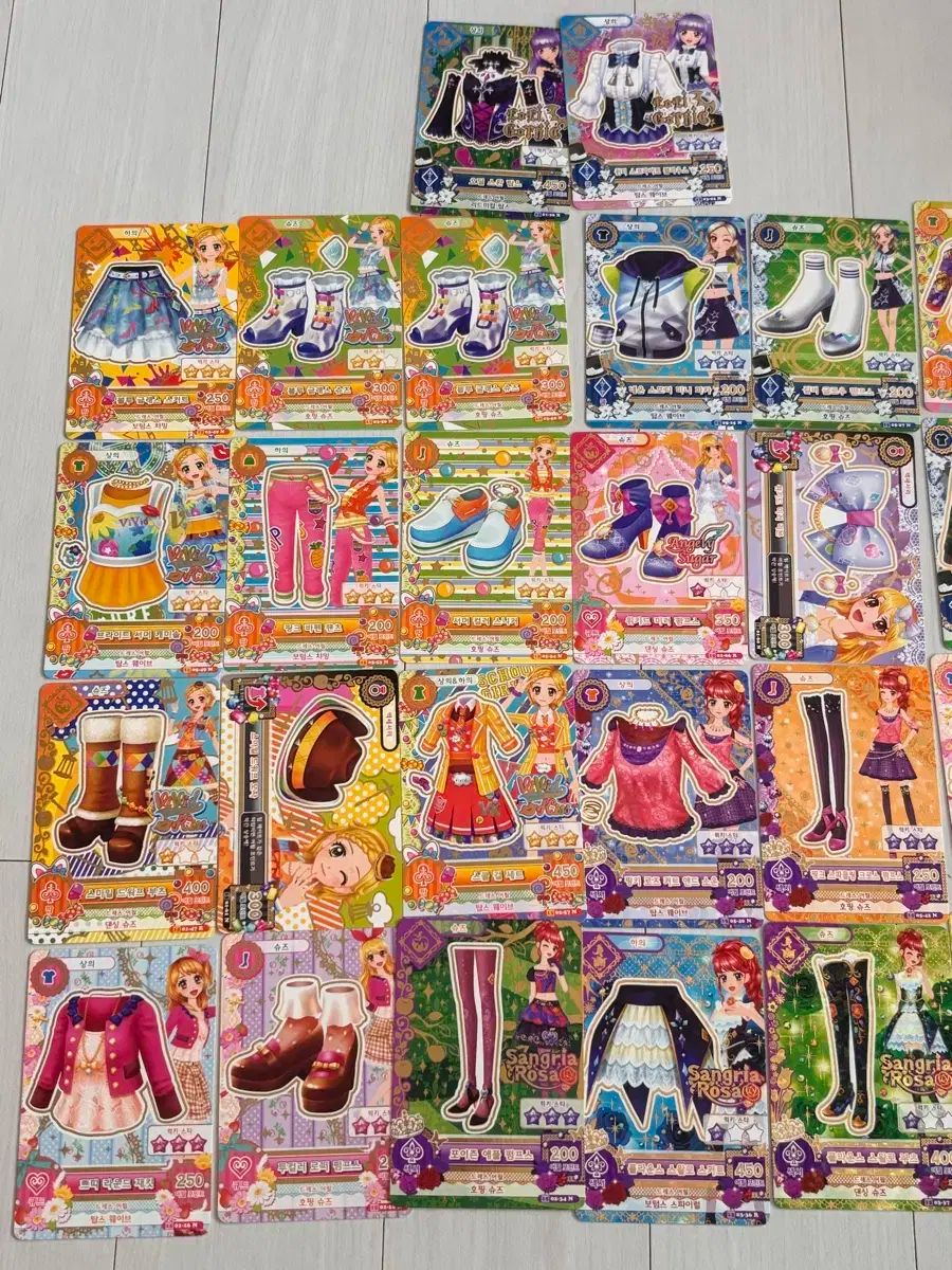 アイカツ　カード 400枚以上　まとめ売り アイカツフォン アイカツカード400枚以上 まとめ売り （最終