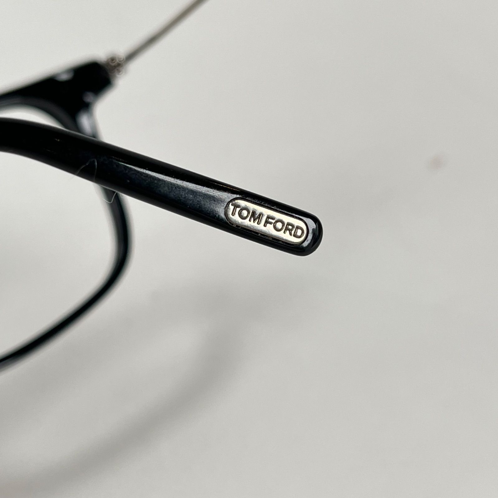 美品 TOM FORD サングラス TF5862-D-B 005 トムフォード TOM FORD EYEWEAR 日本限定 ブルーライト カット TF5862-D-B 005