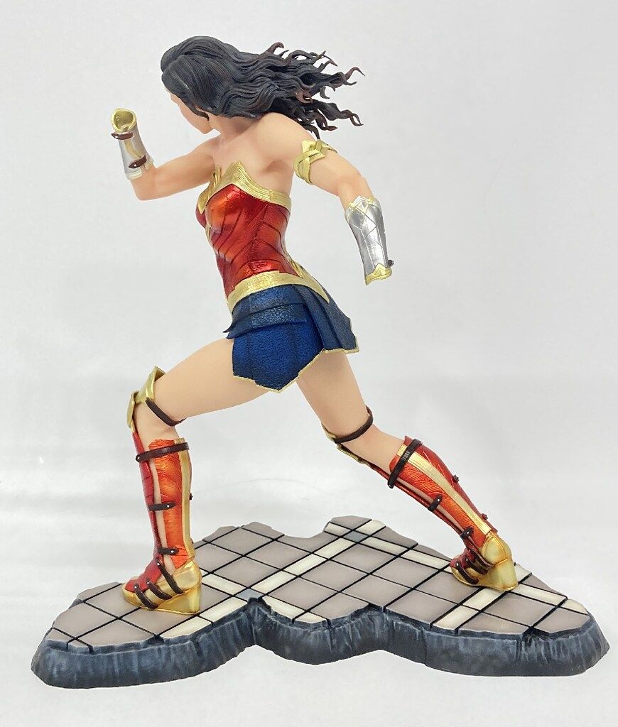 コトブキヤ ARTFX / PRE PAINTED FIGURE WONDER WOMAN 1/6スケール 