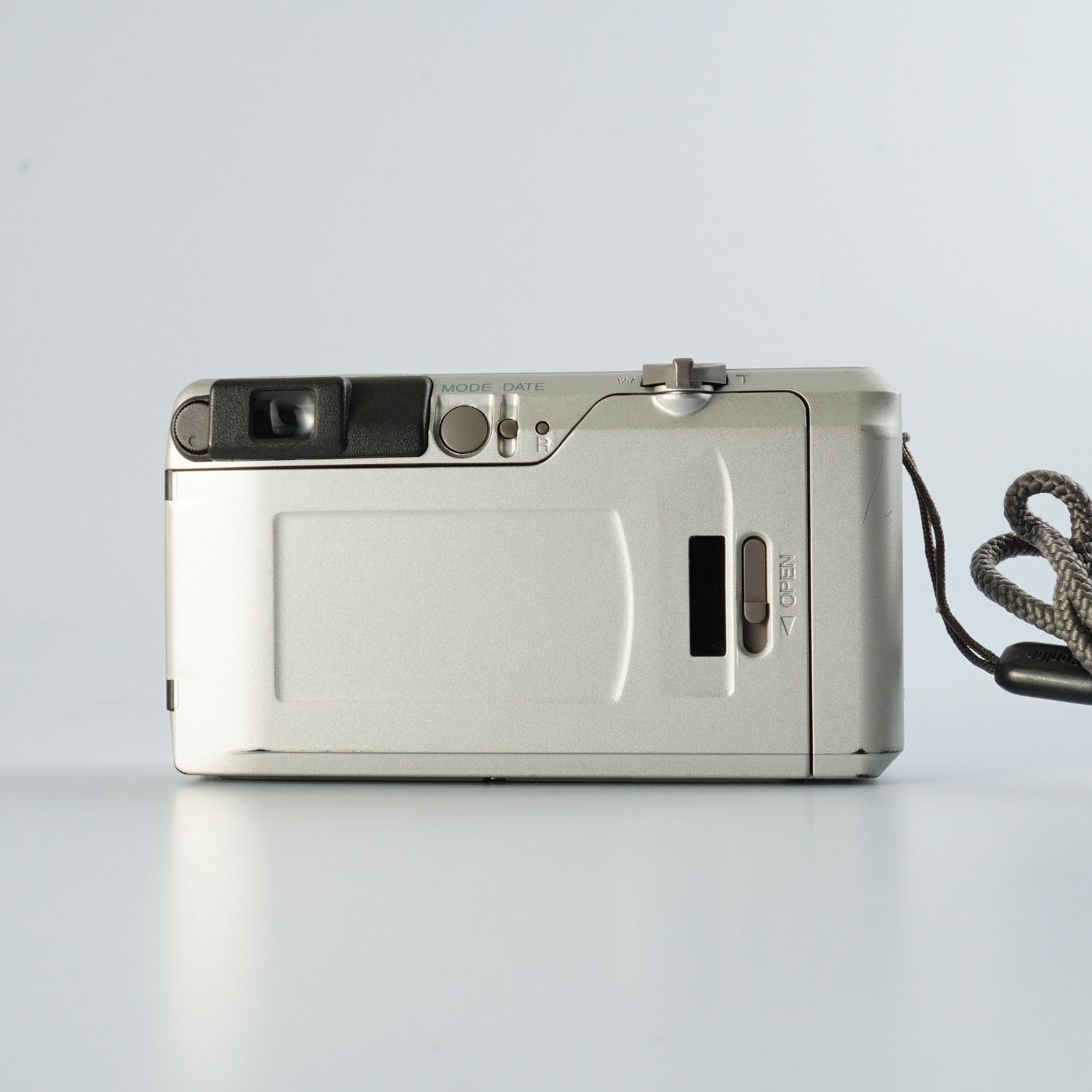 コンパクトフィルムカメラ