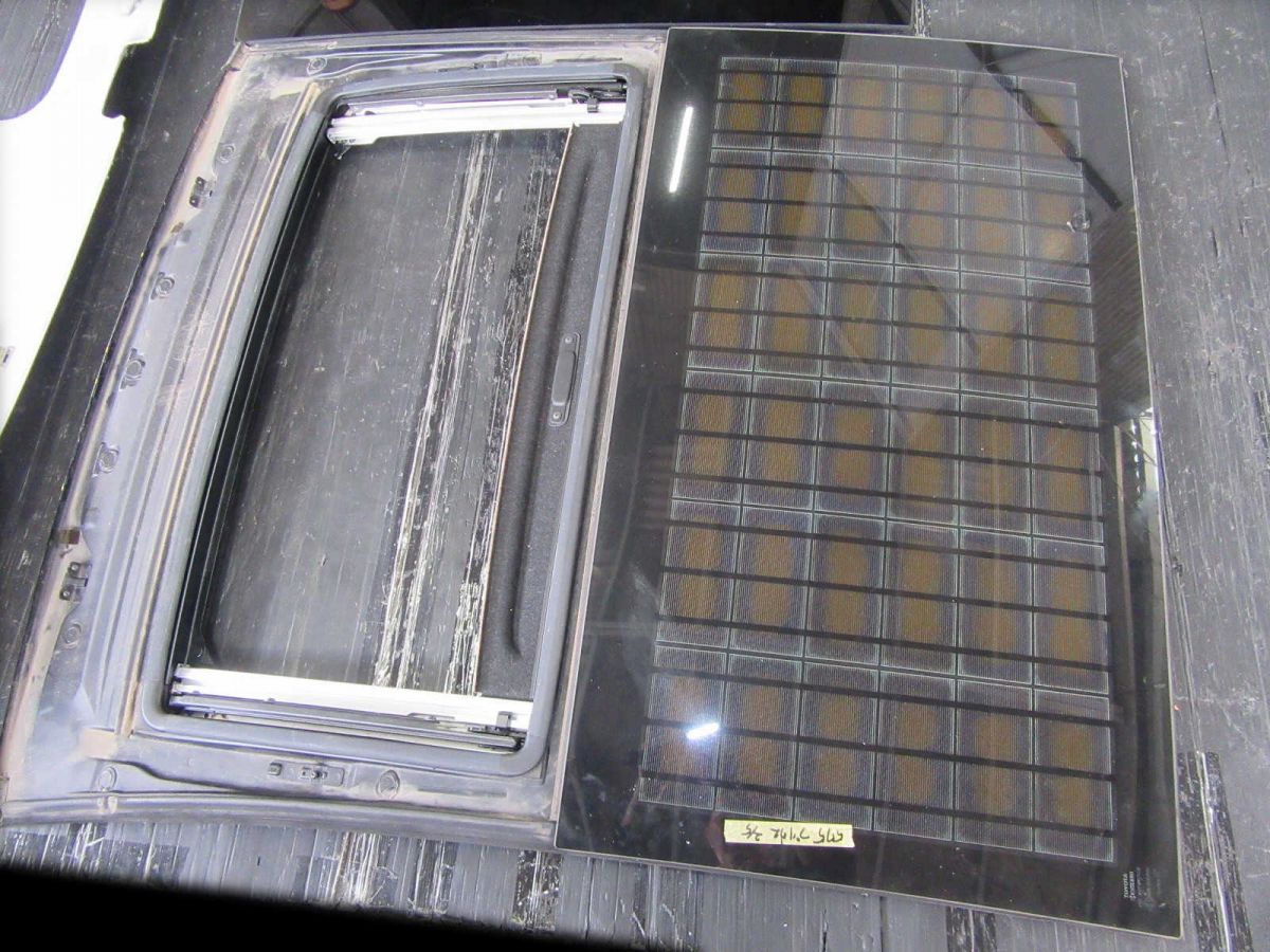 サンルーフ ムーンルーフ