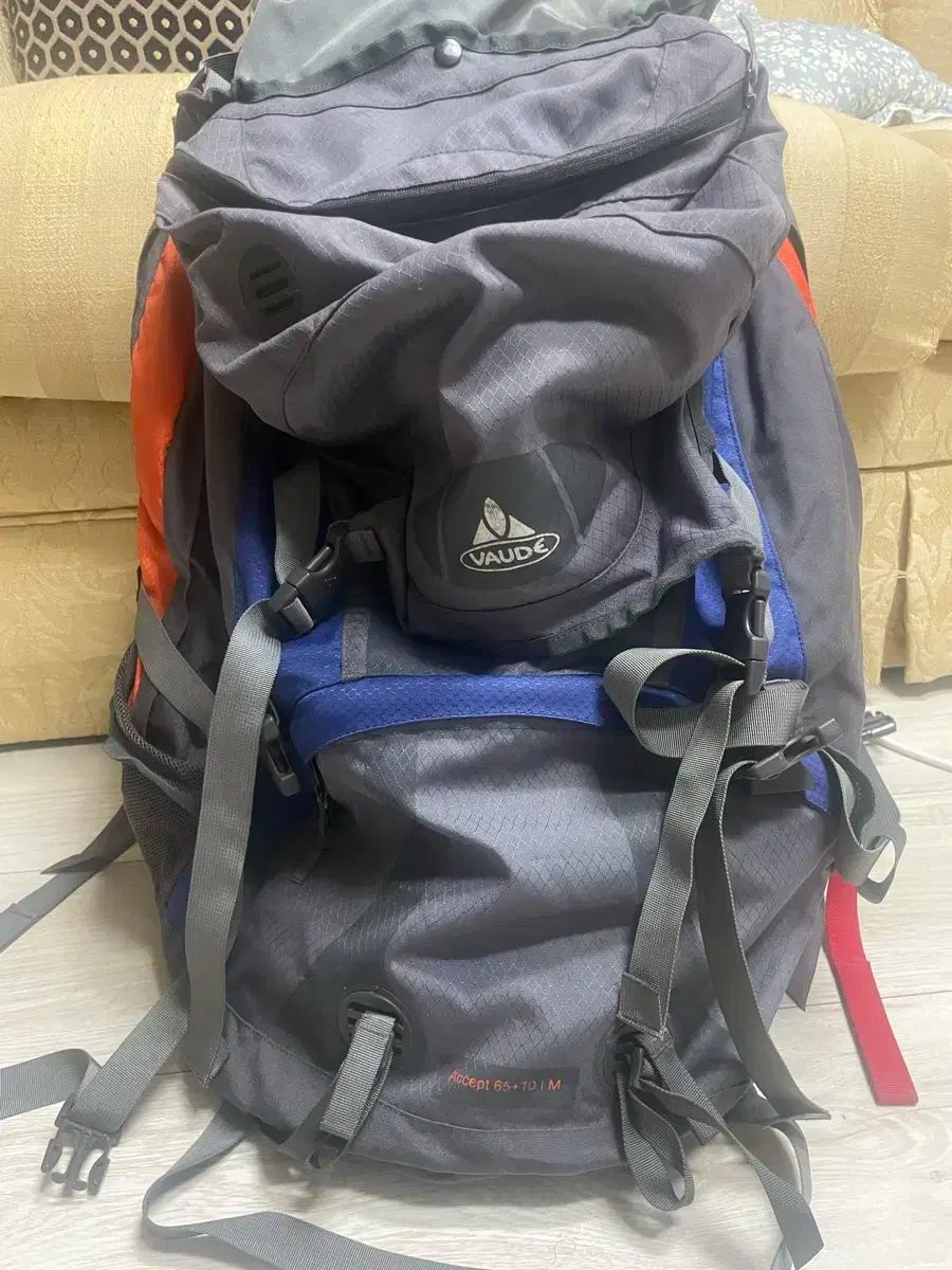 ボード accpet 65 ＋ 10 登山リュック ビバックバックパック