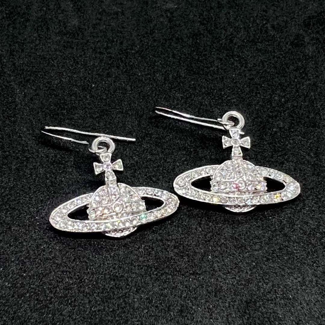 【美品】ヴィヴィアンウエストウッド ピアス オーブ シルバー ラインストーン ヴィヴィアン ウエストウッド ピアス オーブ シルバー ライン