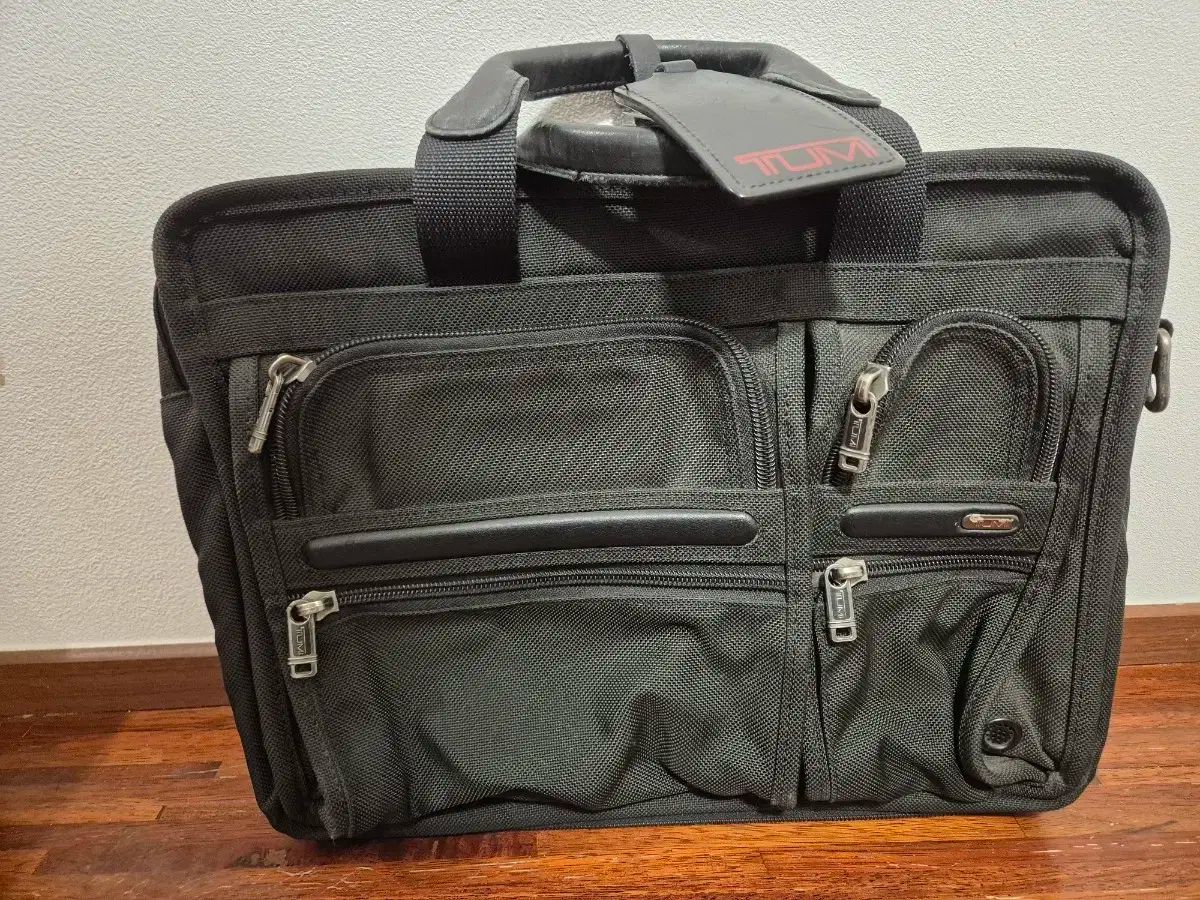 【雷市場（ポンジャン）商品韓国直送】 Tumi(トゥミ) ブリーフケース