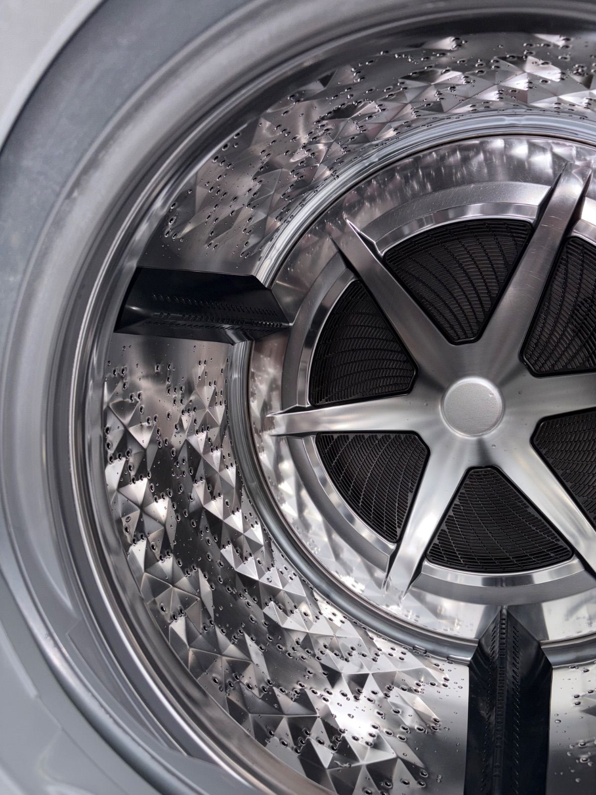 ドラム式電気洗濯乾燥機