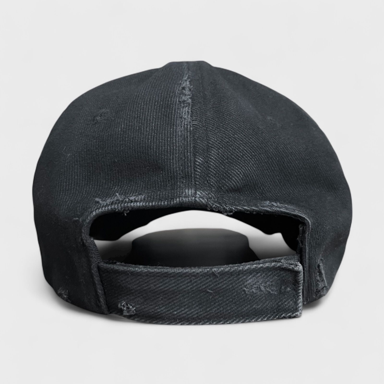 美品 バレンシアガ キャップ ダメージ加工 ブラック ロゴ 帽子 L 59 BALENCIAGA バレンシアガ キャップ ダメージ加工 ブラック L 59 - メルカリ