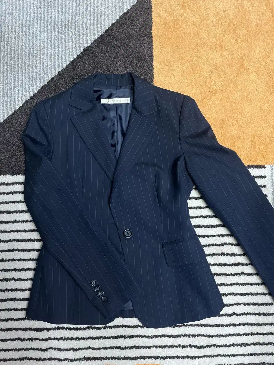 レディース スーツ