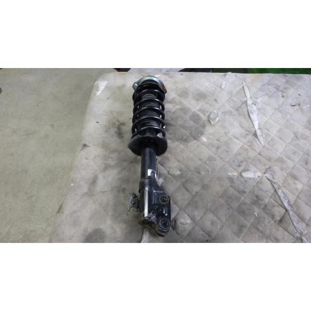 タント DBA-L385S 左フロントストラット