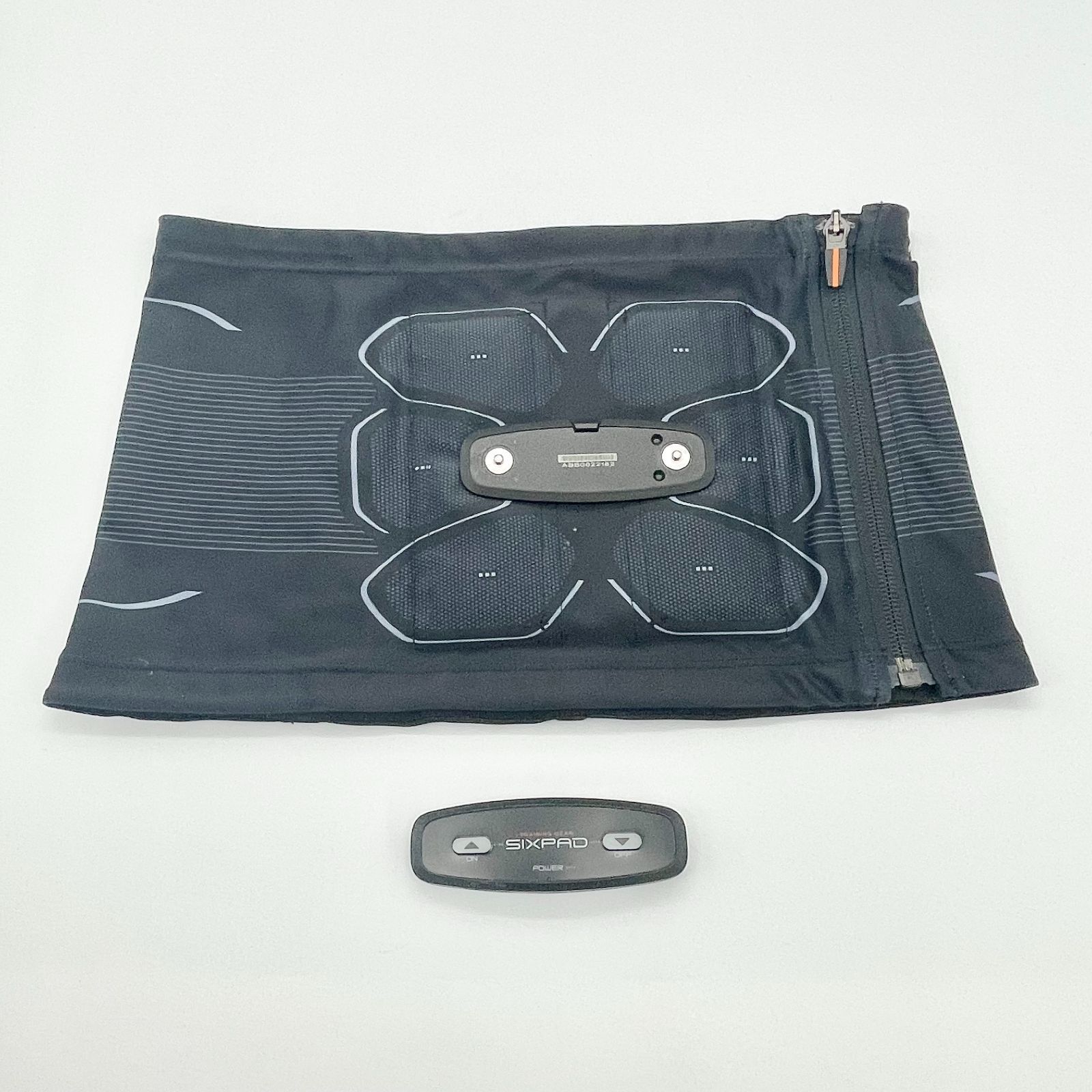 SIXPAD パワースーツ アブズ Mサイズ 専用コントローラー付き 20240724102005_1.jpg