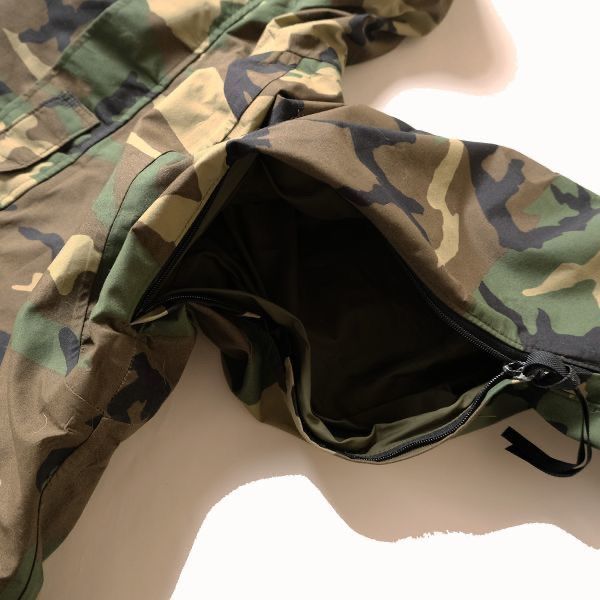 90's 米軍実物 ECWCS ゴアテックスパーカ 1st 後期 (M-R) ウッドランド