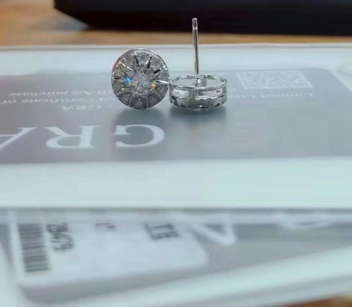 ラグジュアリー×ストリート モアサナイト×S925