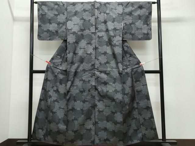 平和屋着物○本場大島紬 7マルキ 雪輪文 正絹 逸品 未使用 CAAU2400yc