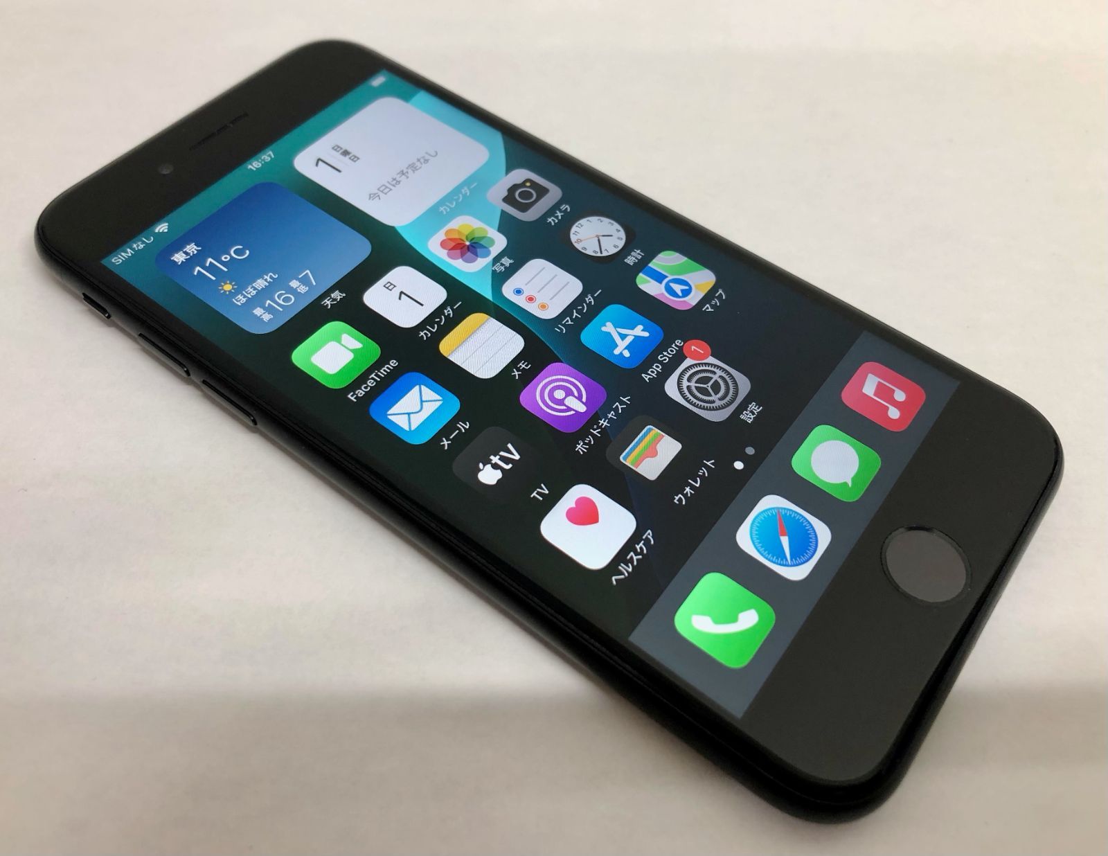 【金モバ】期間限定大特価美品simフリーiPhone SE 第2世代 (SE2)/64GBブラックバッテリー94％利用制限〇Appleios
