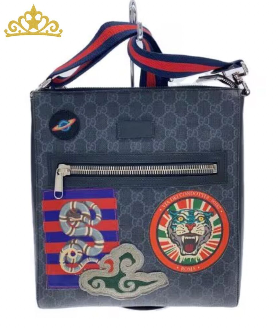 GUCCI 総柄 スネーク タイガー ショルダーバッグ ブラック メンズ グッチ メッセンジャー