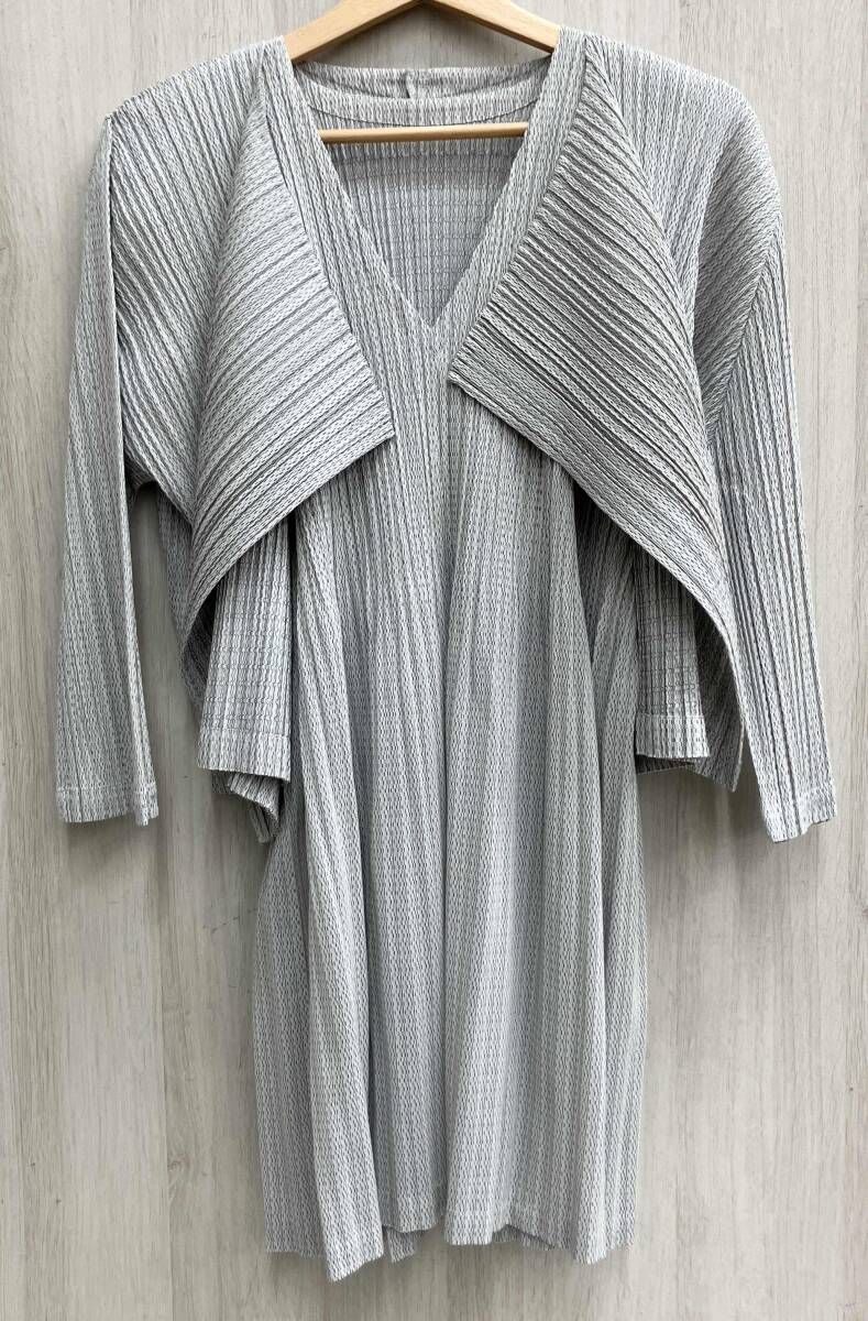 PLEATS PLEASE プリーツプリーズ アンサンブル 薄手カーディガン-ワンピース PP63-J0524|PP63-JT525 ライトグレー系 レディース サイズ3