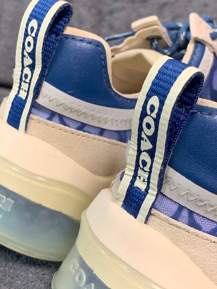 【新品未使用】コーチ　スニーカー　シグネチャー　24.5 COACH サイズ8 ☆ COACH コーチ シグネチャー ブルー スニーカー 厚底 size US 8B