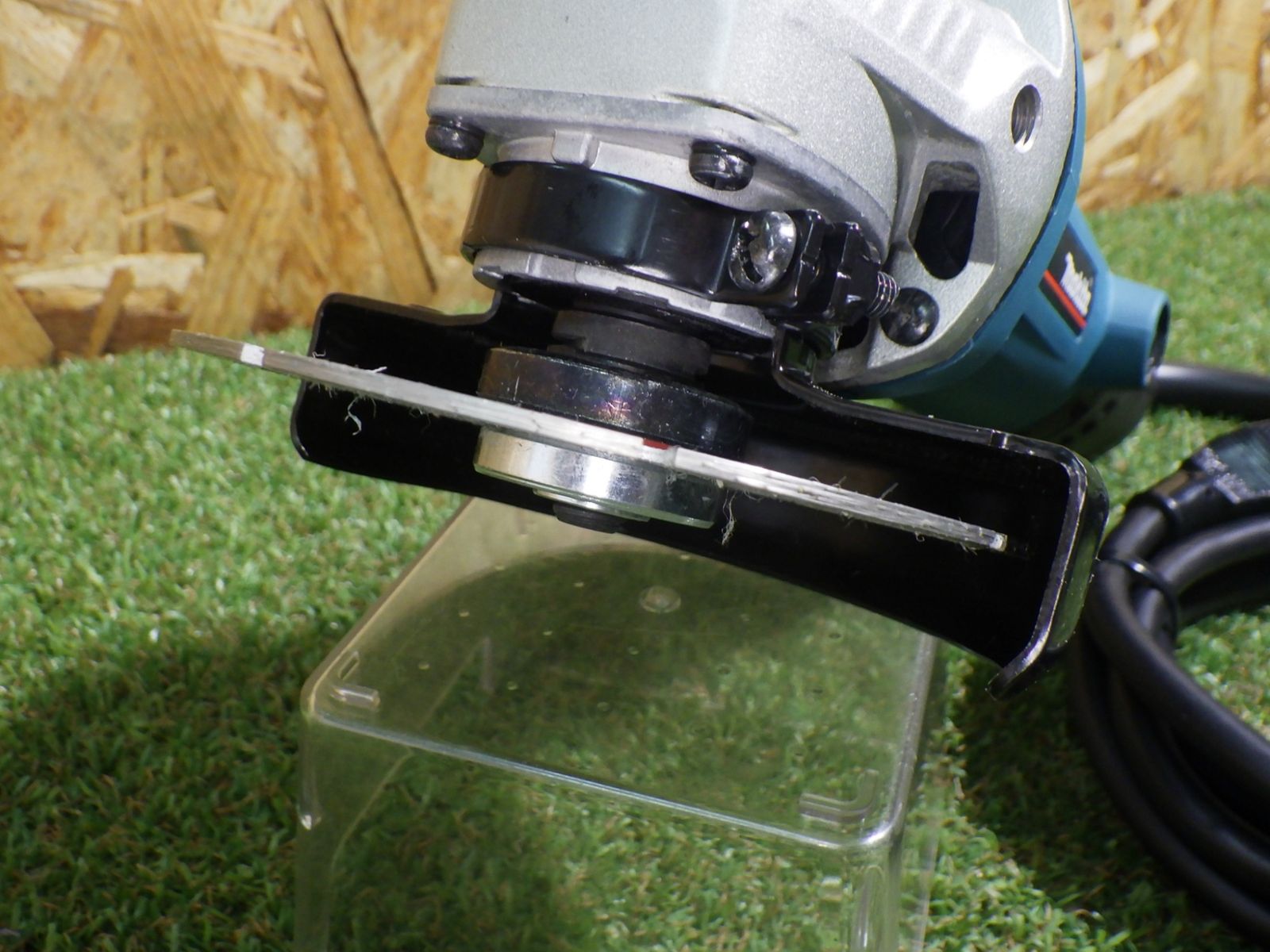 研削 研磨 切断などに マキタ ディスクグラインダ 低速高トルク 100mm 9533BL 品