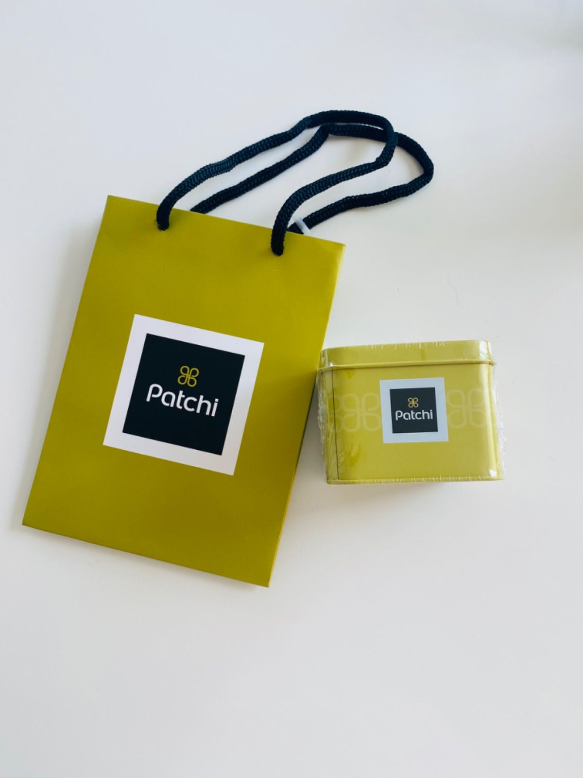 スーパーデラックス patchi パッチ チョコレート アソート ドバイ