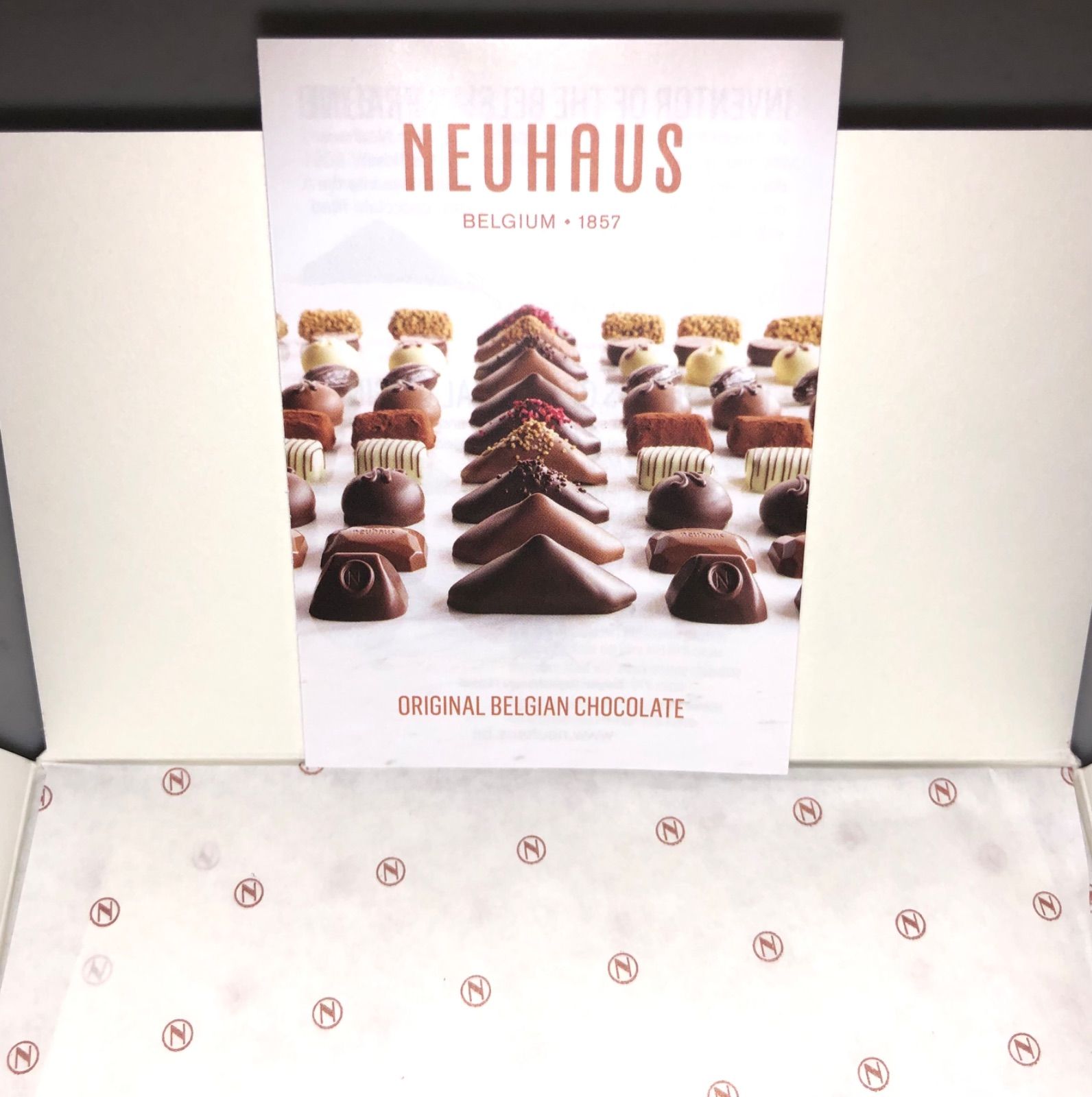 ベルギー 王室御用達ノイハウス Neuhaus チョコレート 500g