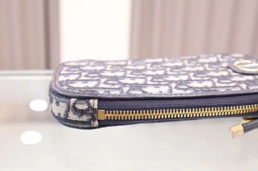 DIOR■30 モンテイン 携帯 ホルダー クロスバッグ 国内発送】 DIOR《30 Montaigne Call'in Dior》フォンホルダー
