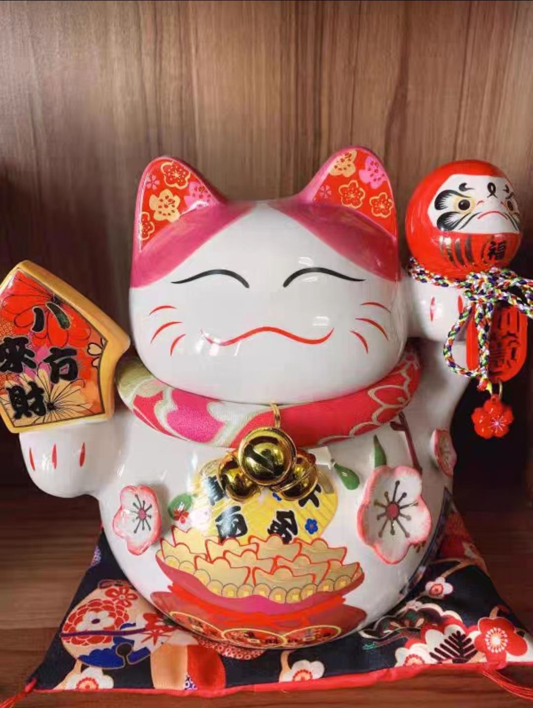 置物  開運ロト 宝船招き猫 貯金箱  超ふわふわ座布団・ 金運アッ    招福 開運 風水物 暴富招き猫